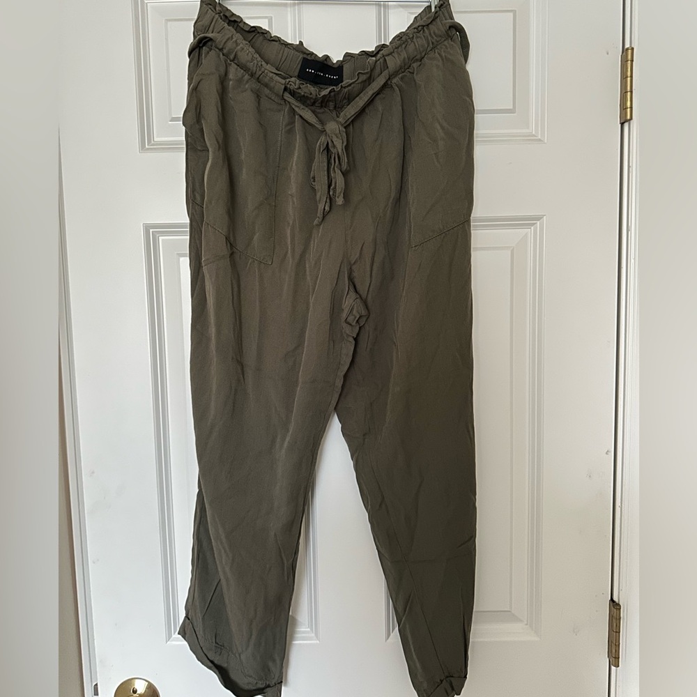 Know One Cares High-Rise Relaxed Cropped Pant - Size XL